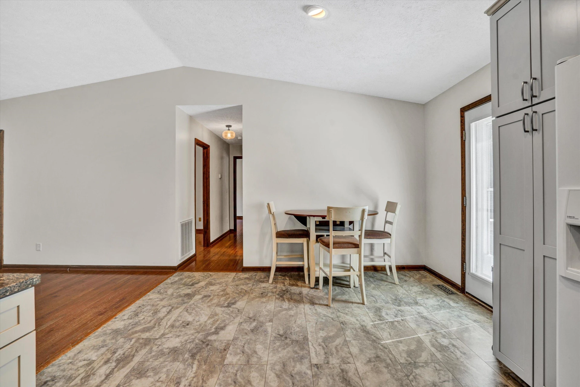 190 Dalewood LN - Photo 11