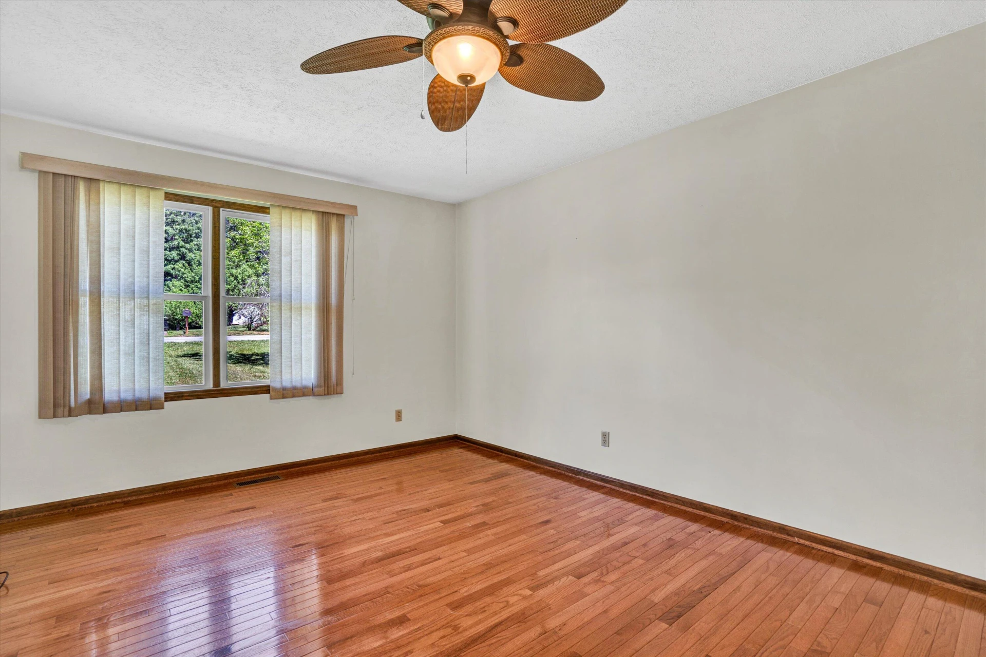 190 Dalewood LN - Photo 16