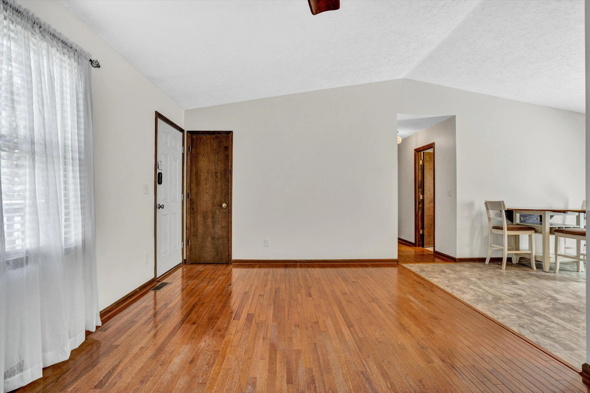 190 Dalewood LN - Photo 5