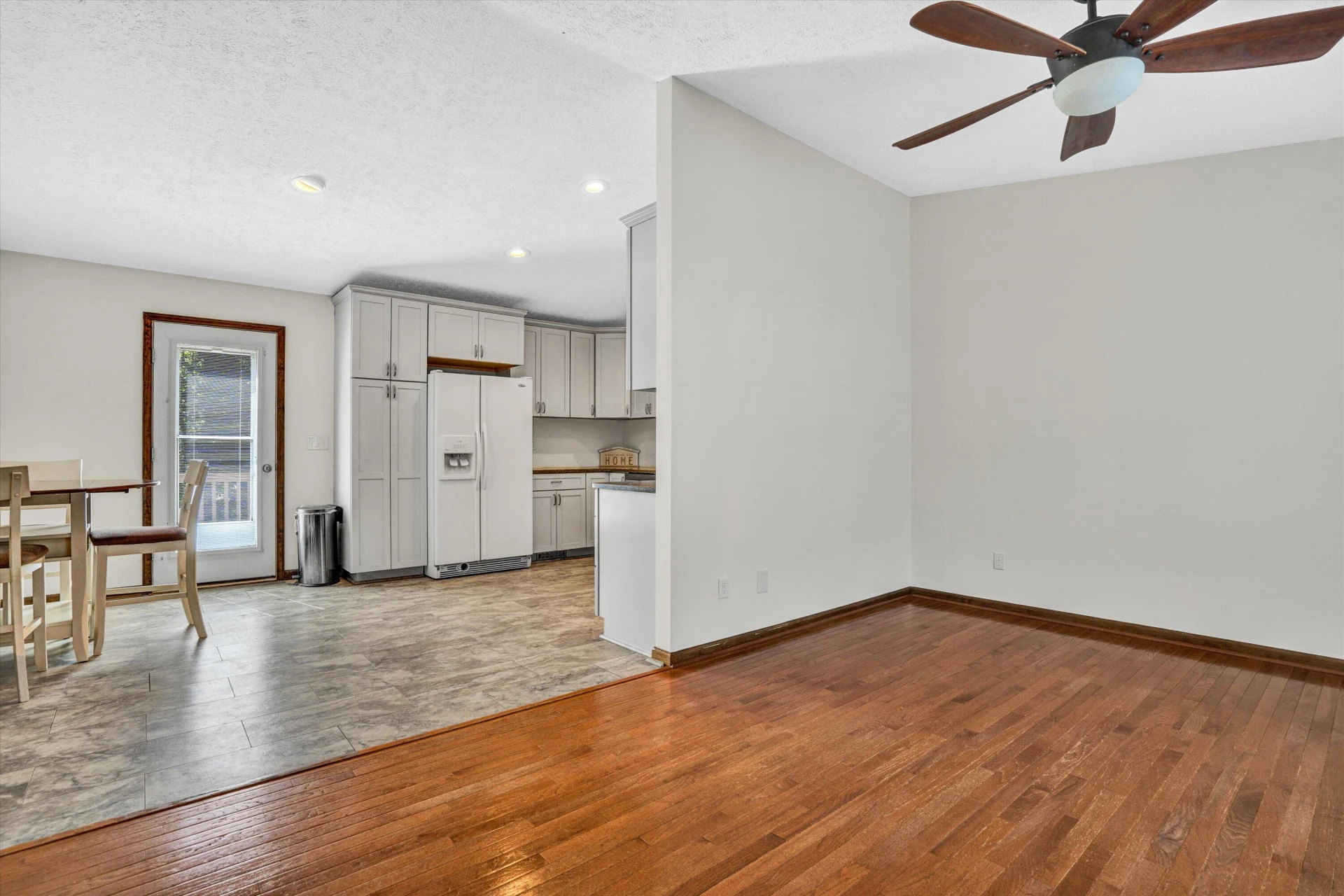 190 Dalewood LN - Photo 6