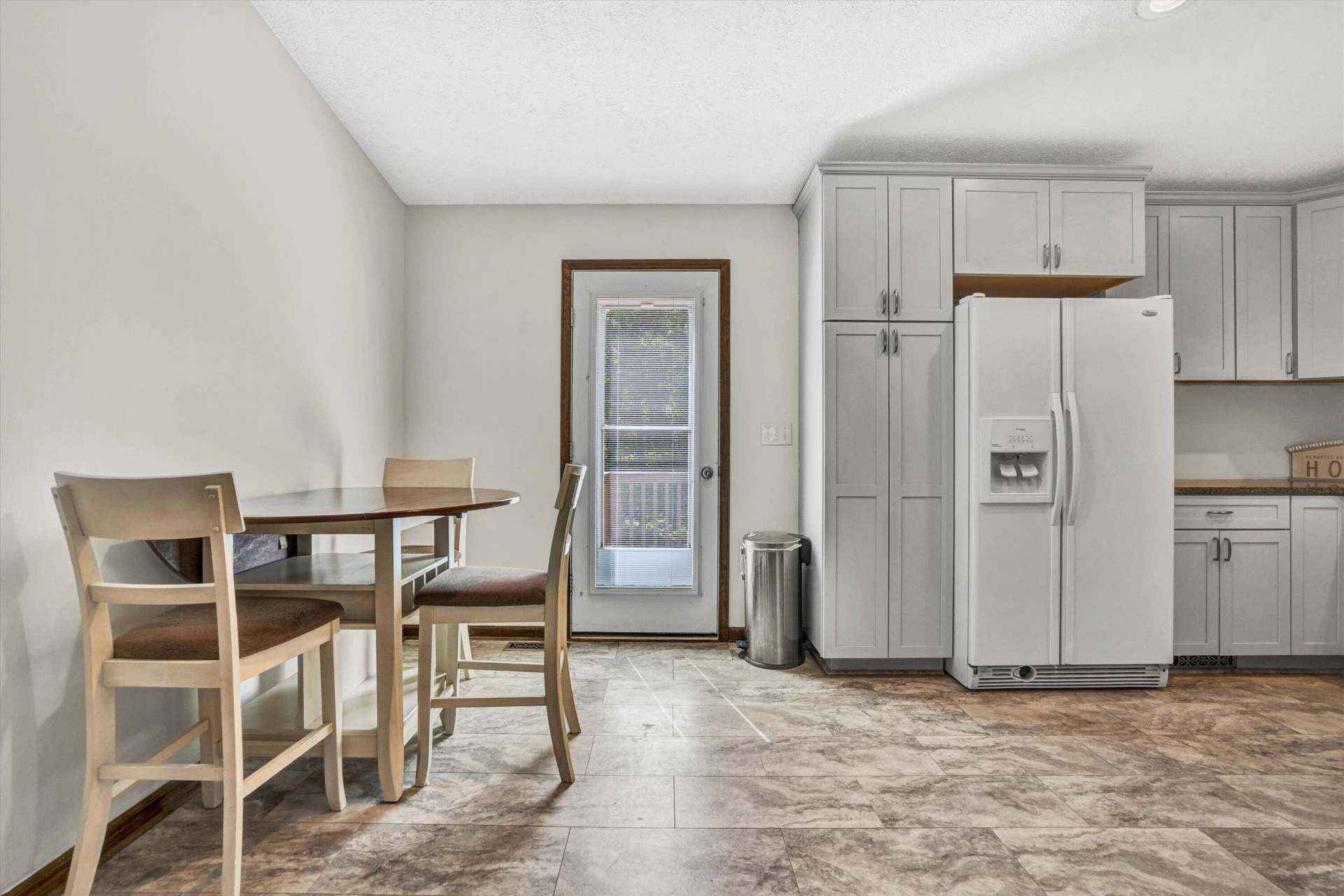 190 Dalewood LN - Photo 8