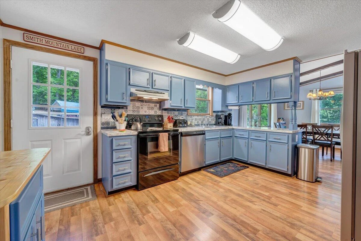 504 WITCHER CREEK LN - Photo 11