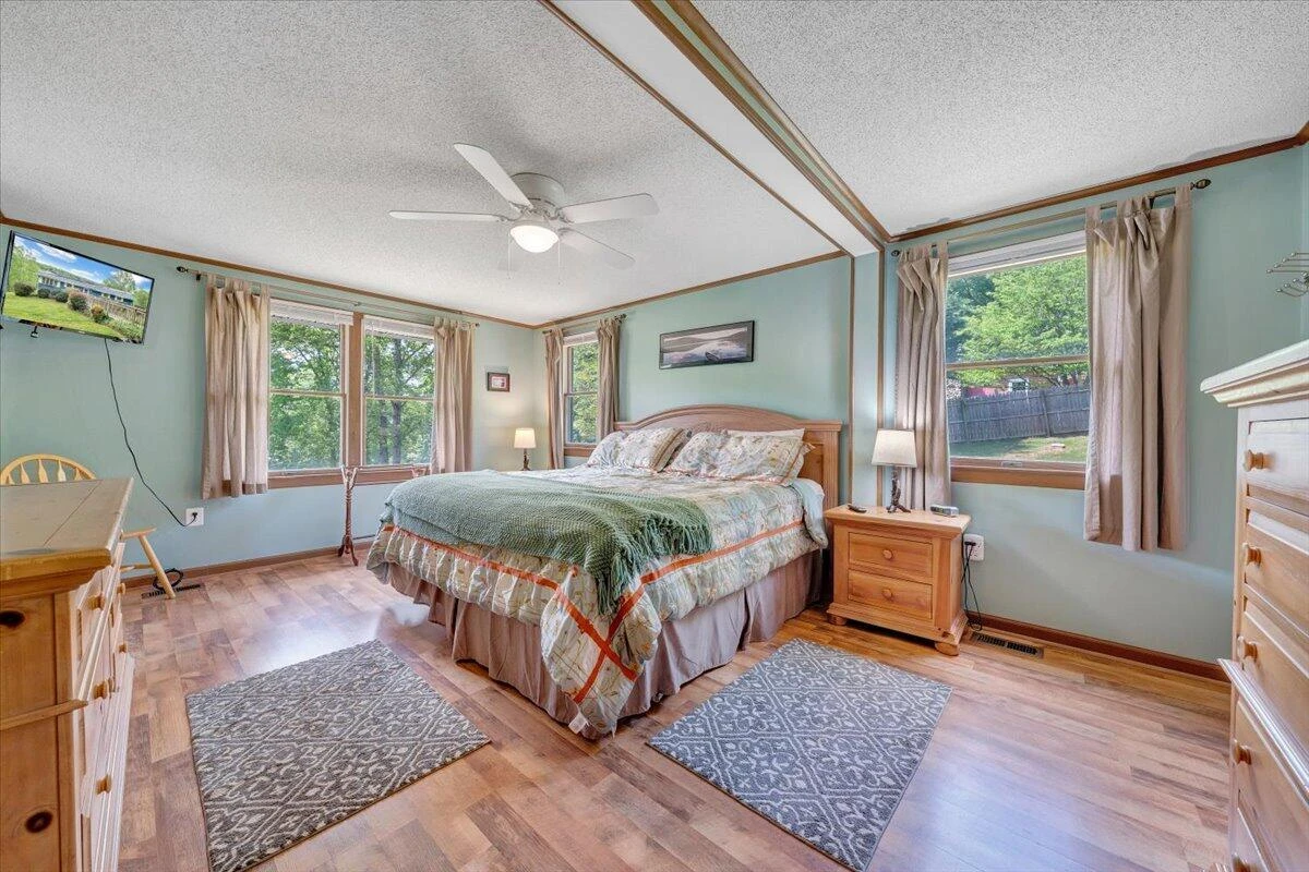 504 WITCHER CREEK LN - Photo 22