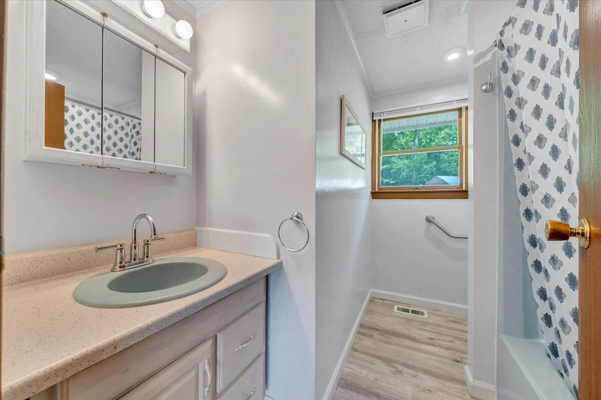 504 WITCHER CREEK LN - Photo 31