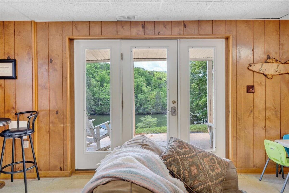 504 WITCHER CREEK LN - Photo 42