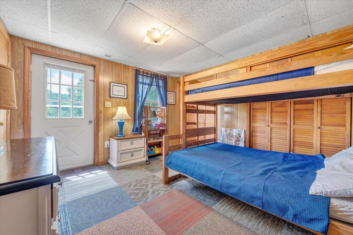 504 WITCHER CREEK LN - Photo 45