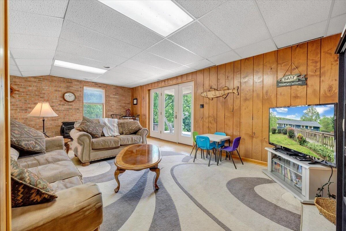 504 WITCHER CREEK LN - Photo 6