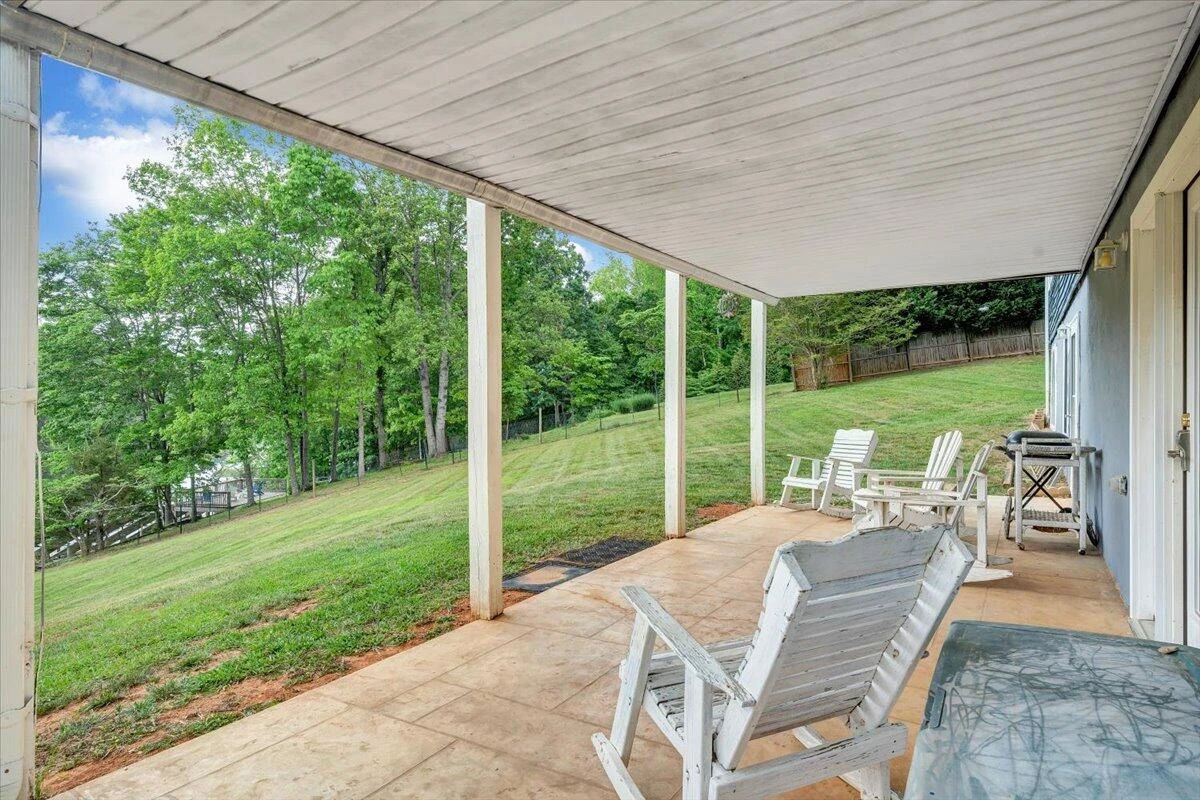 504 WITCHER CREEK LN - Photo 54