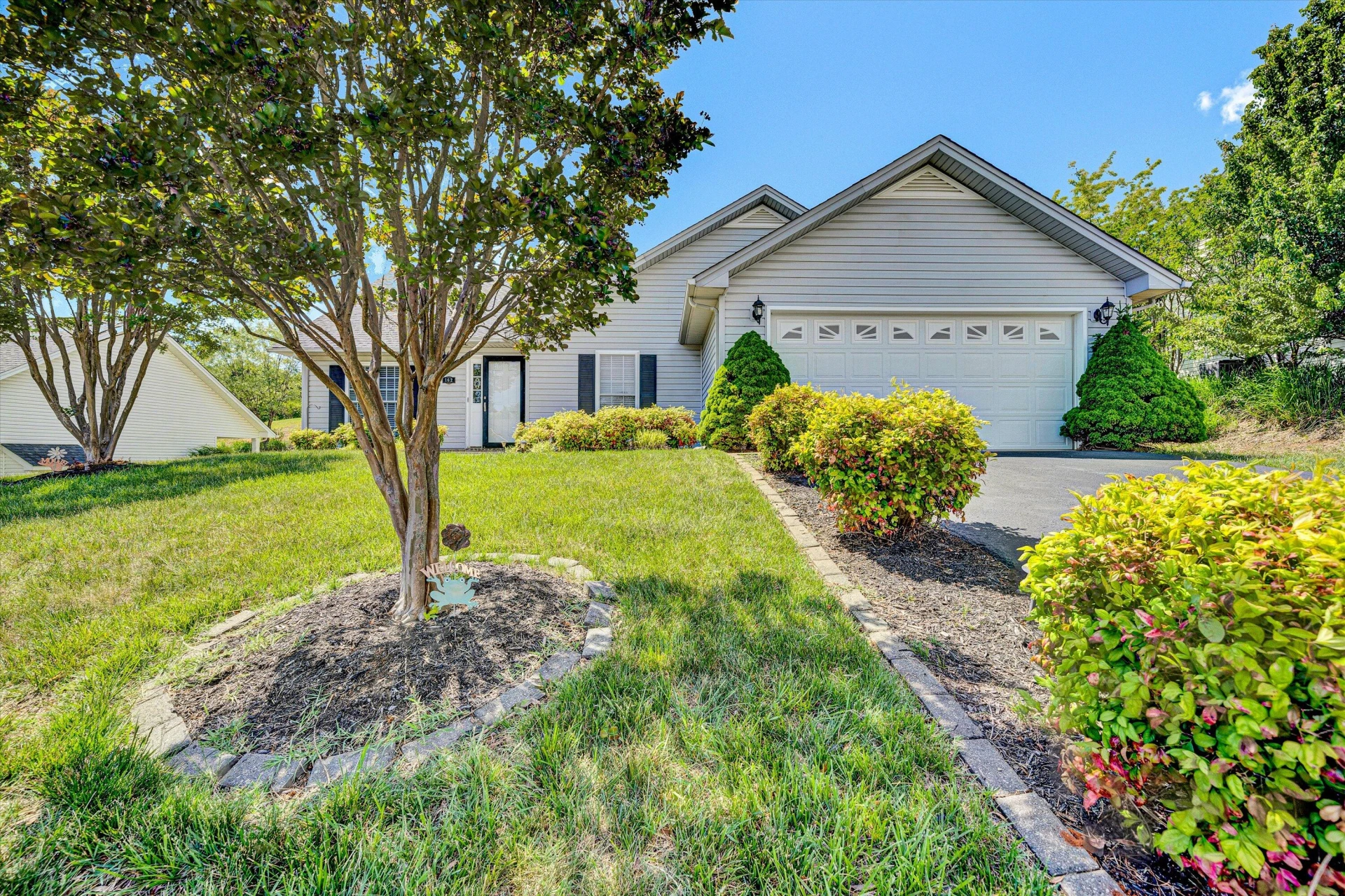 162 Laurel Ridge DR