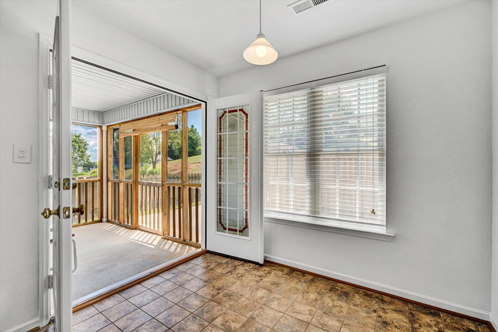 162 Laurel Ridge DR - Photo 10