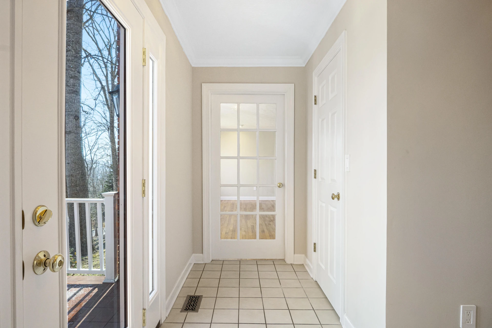 555 Quailwood DR - Photo 8