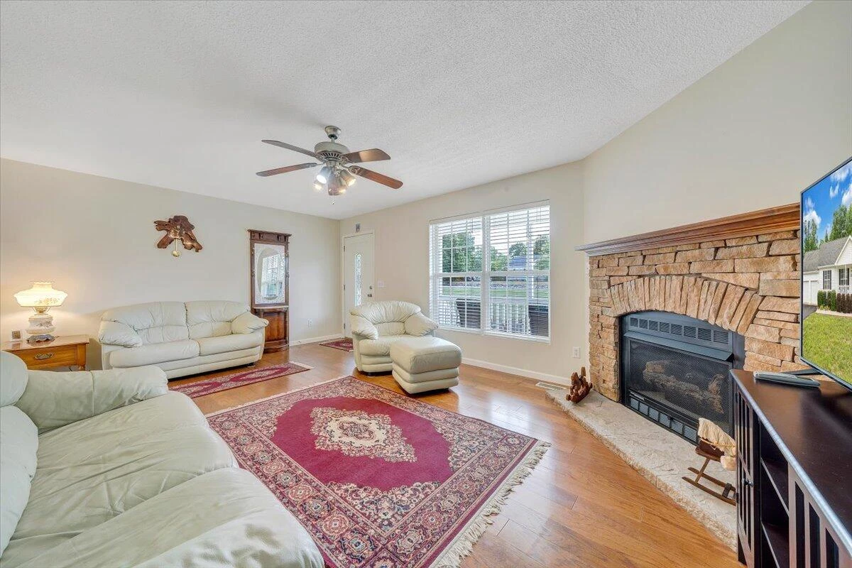 1169 Cinnamon Ridge RD - Photo 5