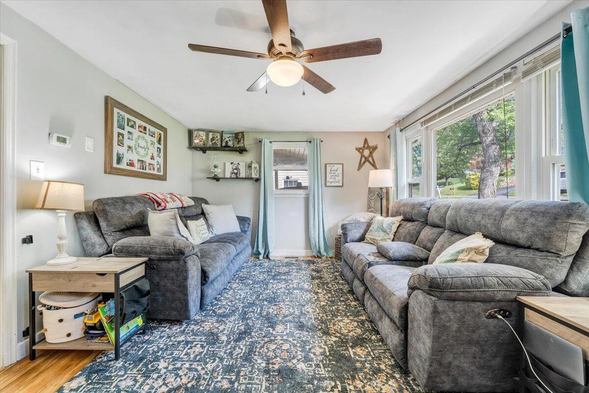 3502 Yellow Mountain RD - Photo 4