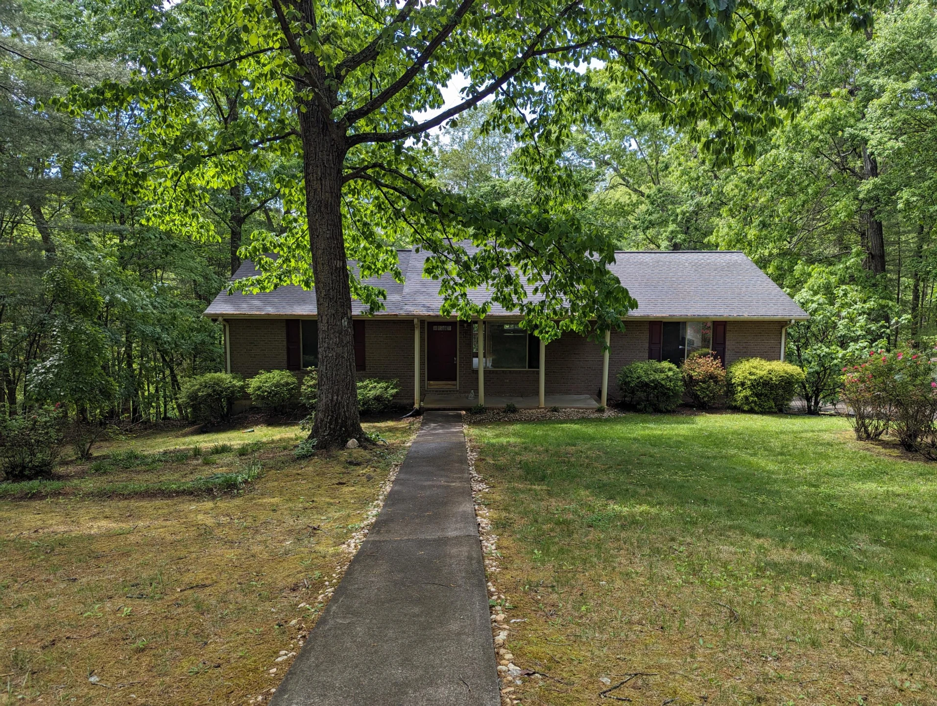 51 Crestwood CIR