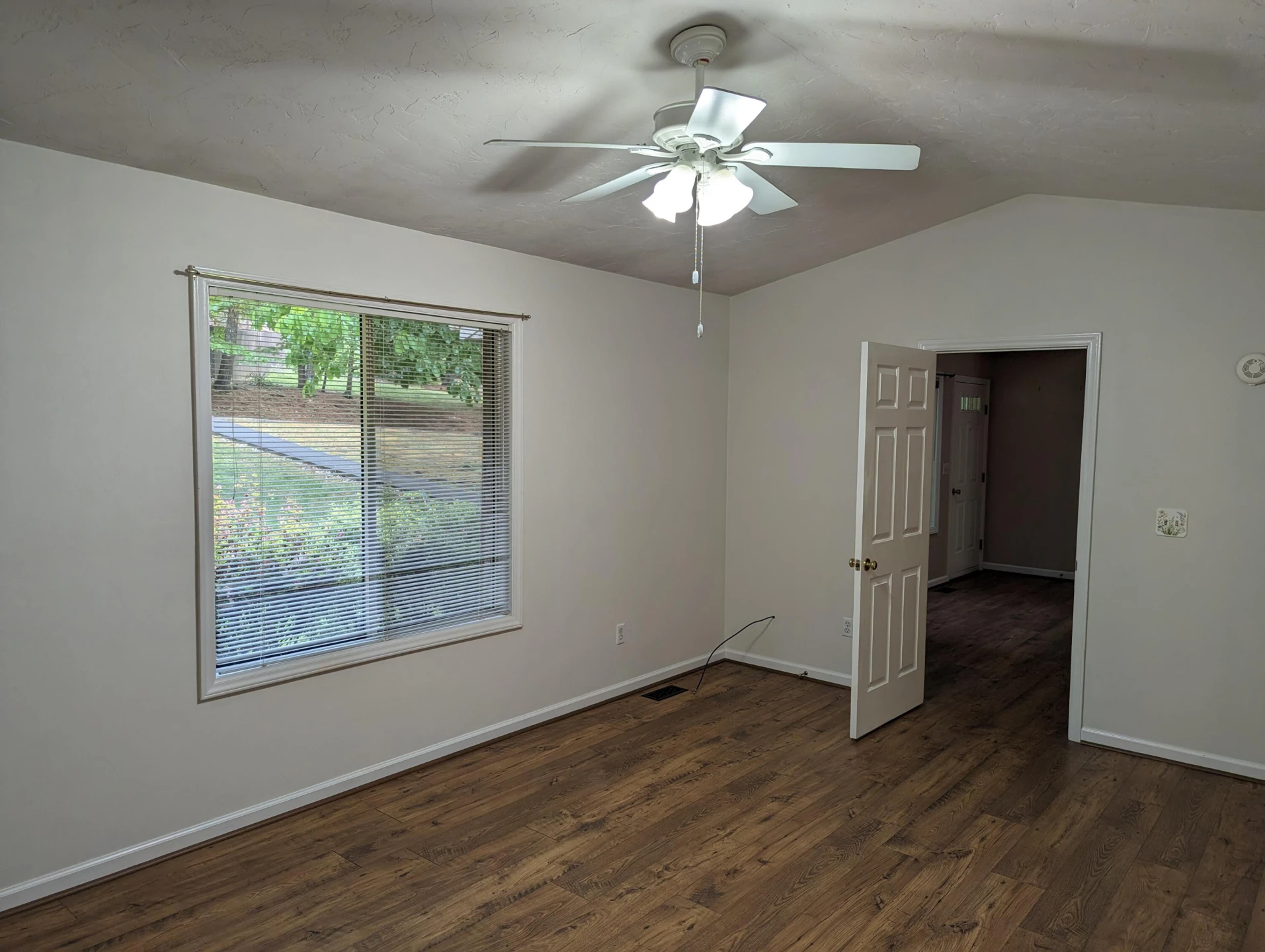 51 Crestwood CIR - Photo 14