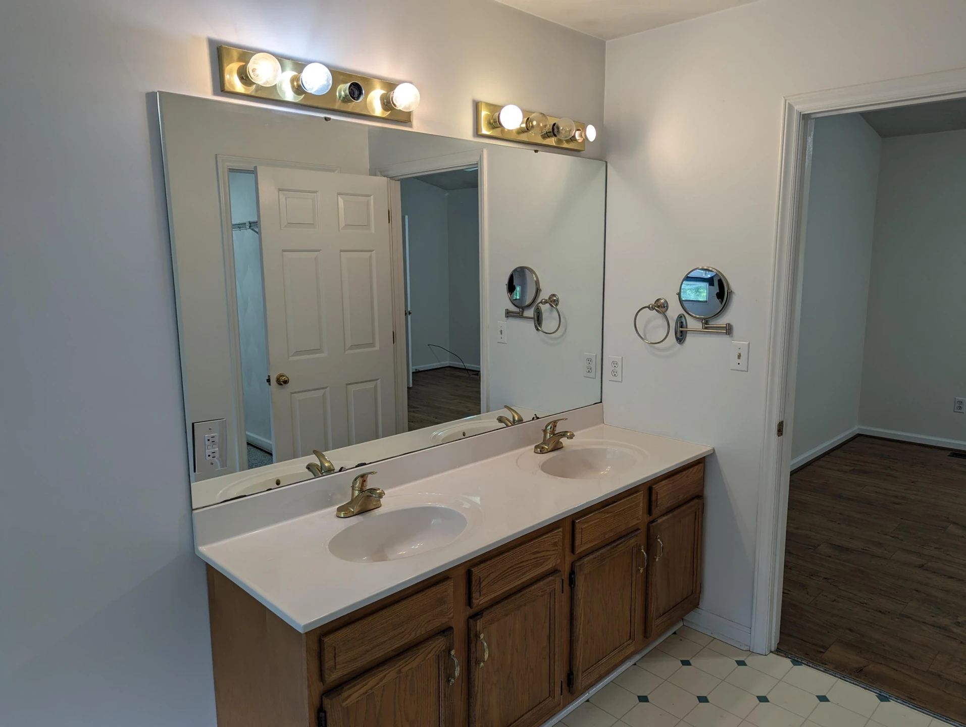 51 Crestwood CIR - Photo 19