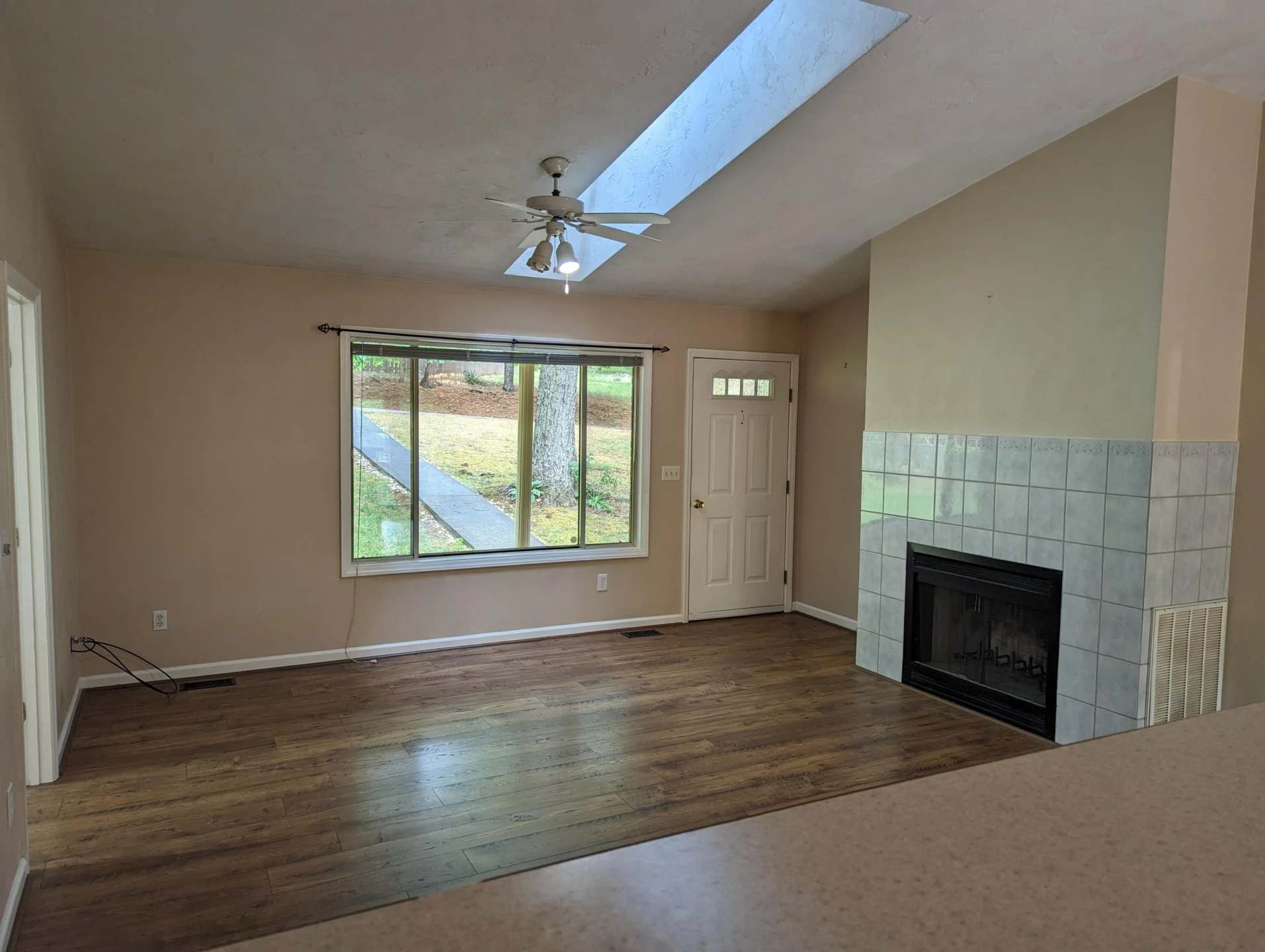 51 Crestwood CIR - Photo 4