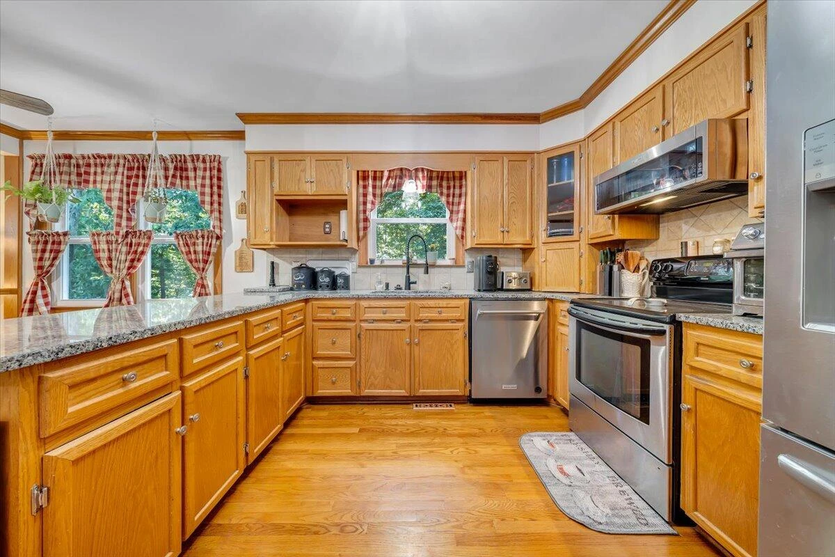 133 Breezewood RD - Photo 10