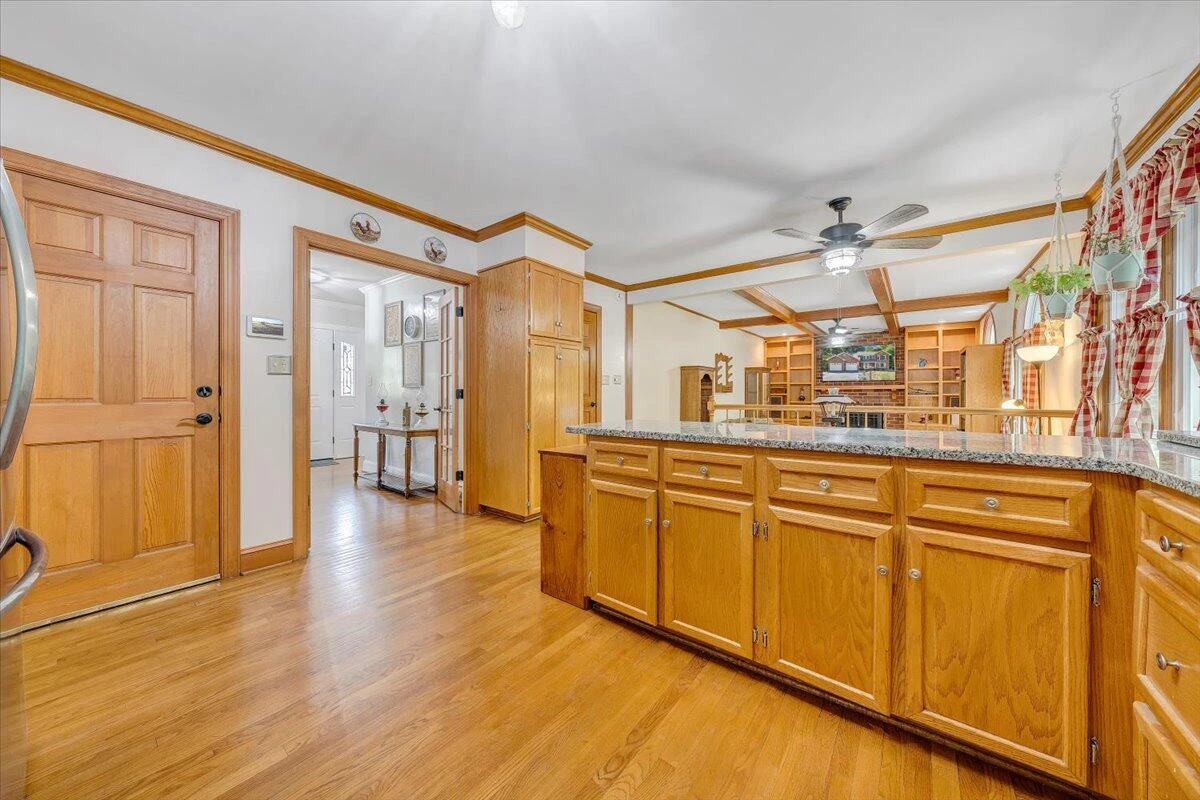 133 Breezewood RD - Photo 11