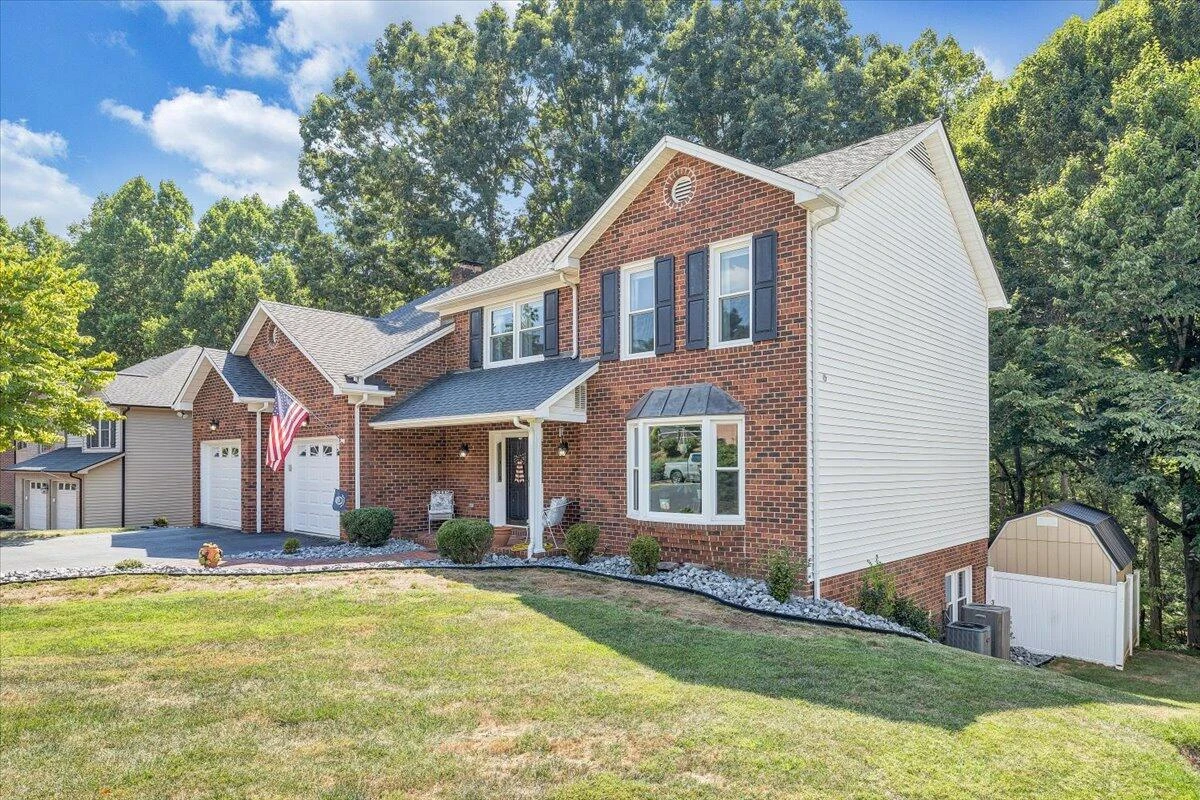 133 Breezewood RD - Photo 2