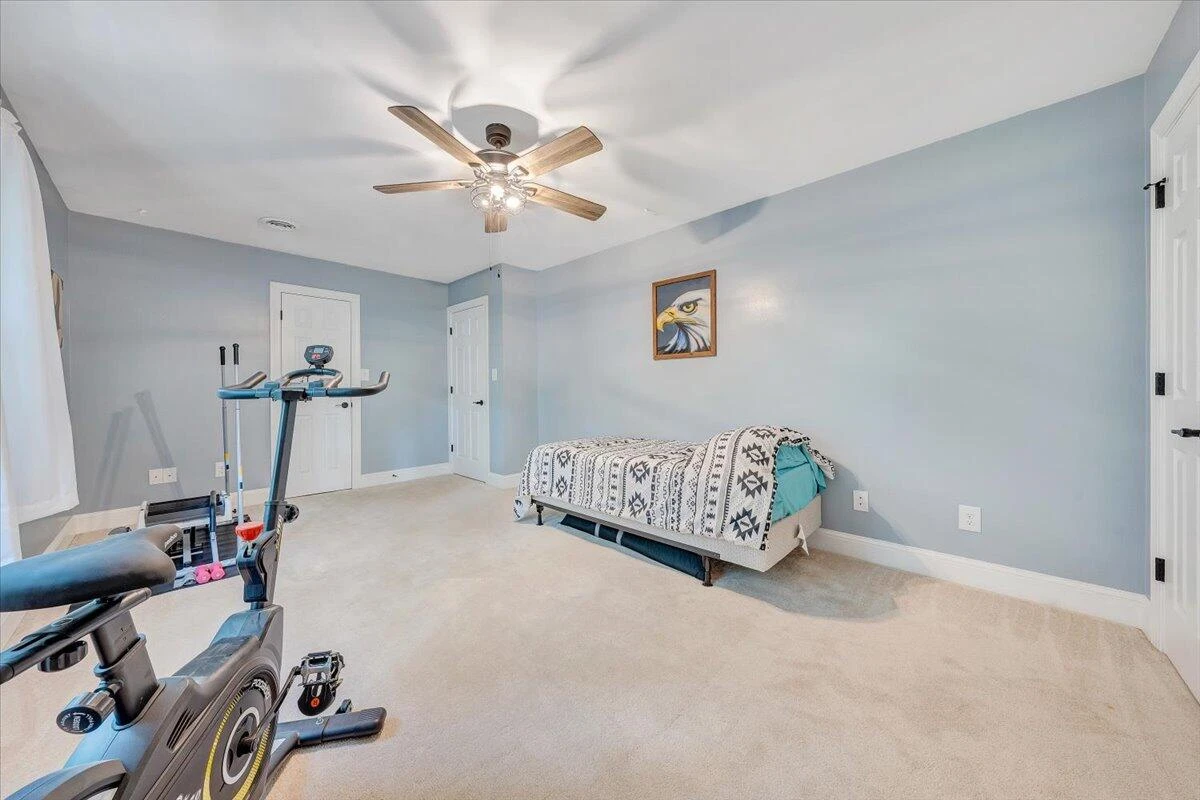 133 Breezewood RD - Photo 32