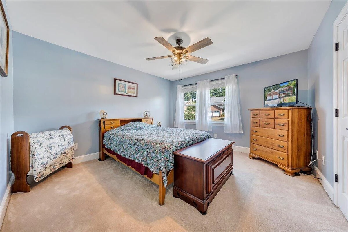 133 Breezewood RD - Photo 35