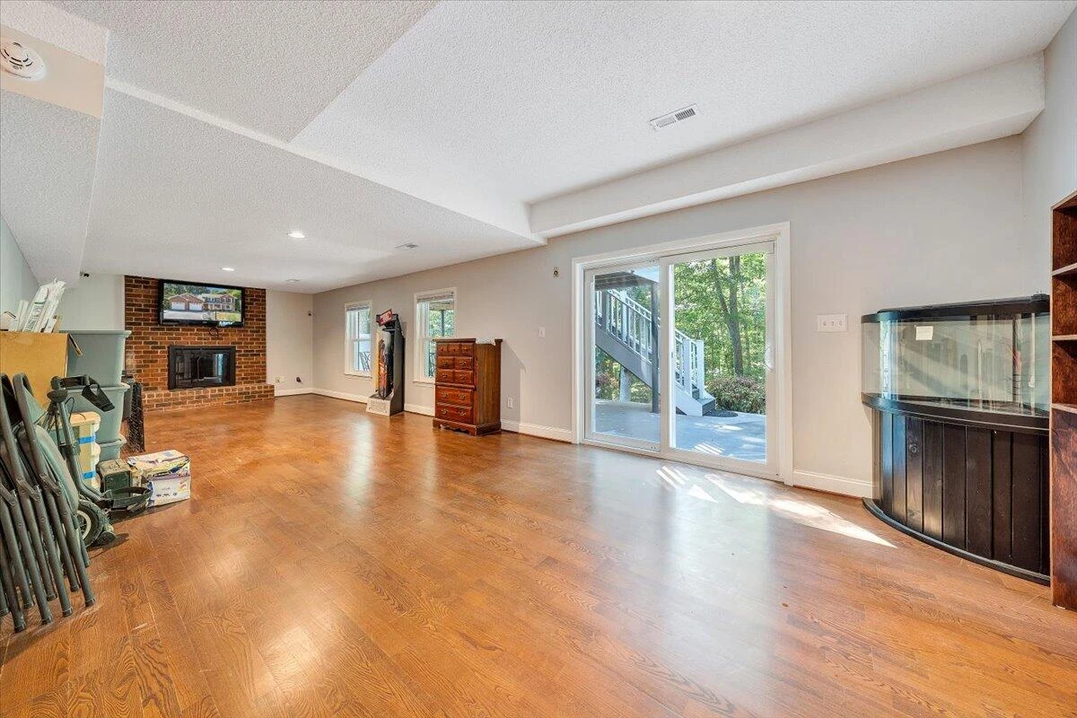 133 Breezewood RD - Photo 36