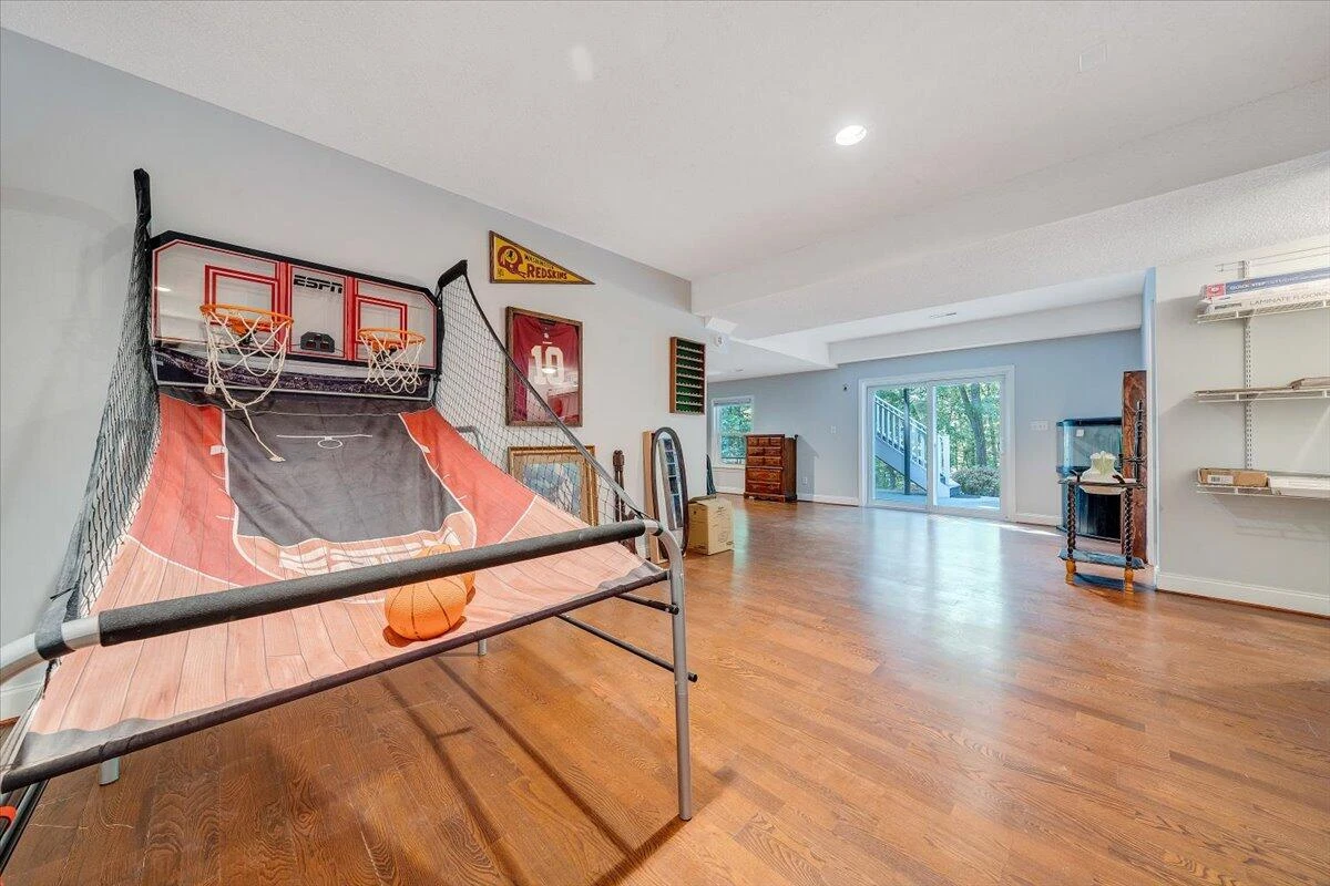 133 Breezewood RD - Photo 38