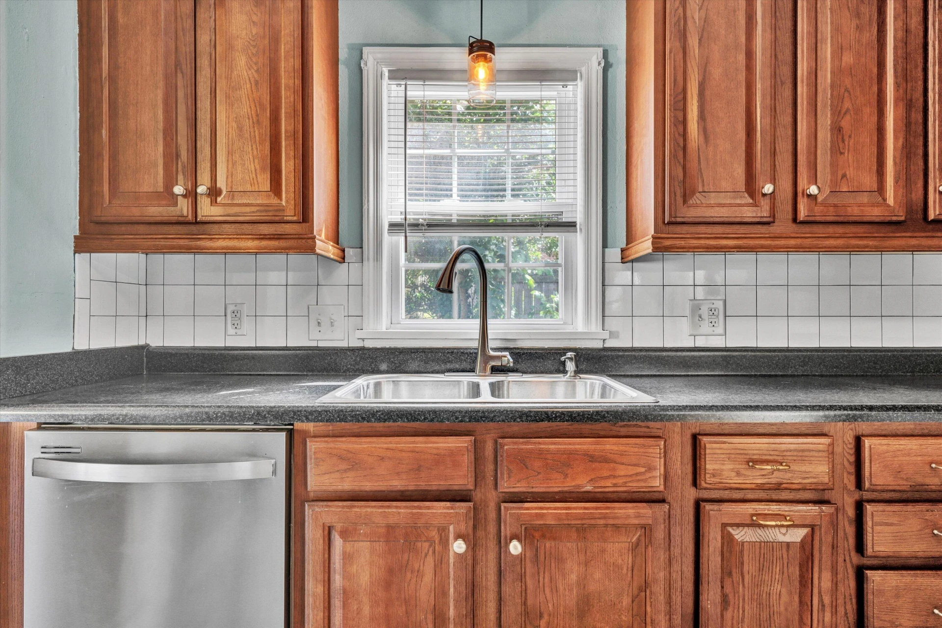 3028 Fleetwood AVE - Photo 13