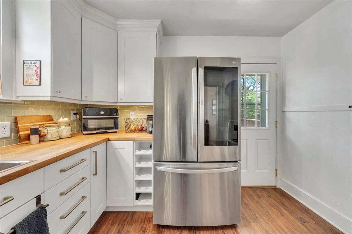 3531 Greenland AVE - Photo 11