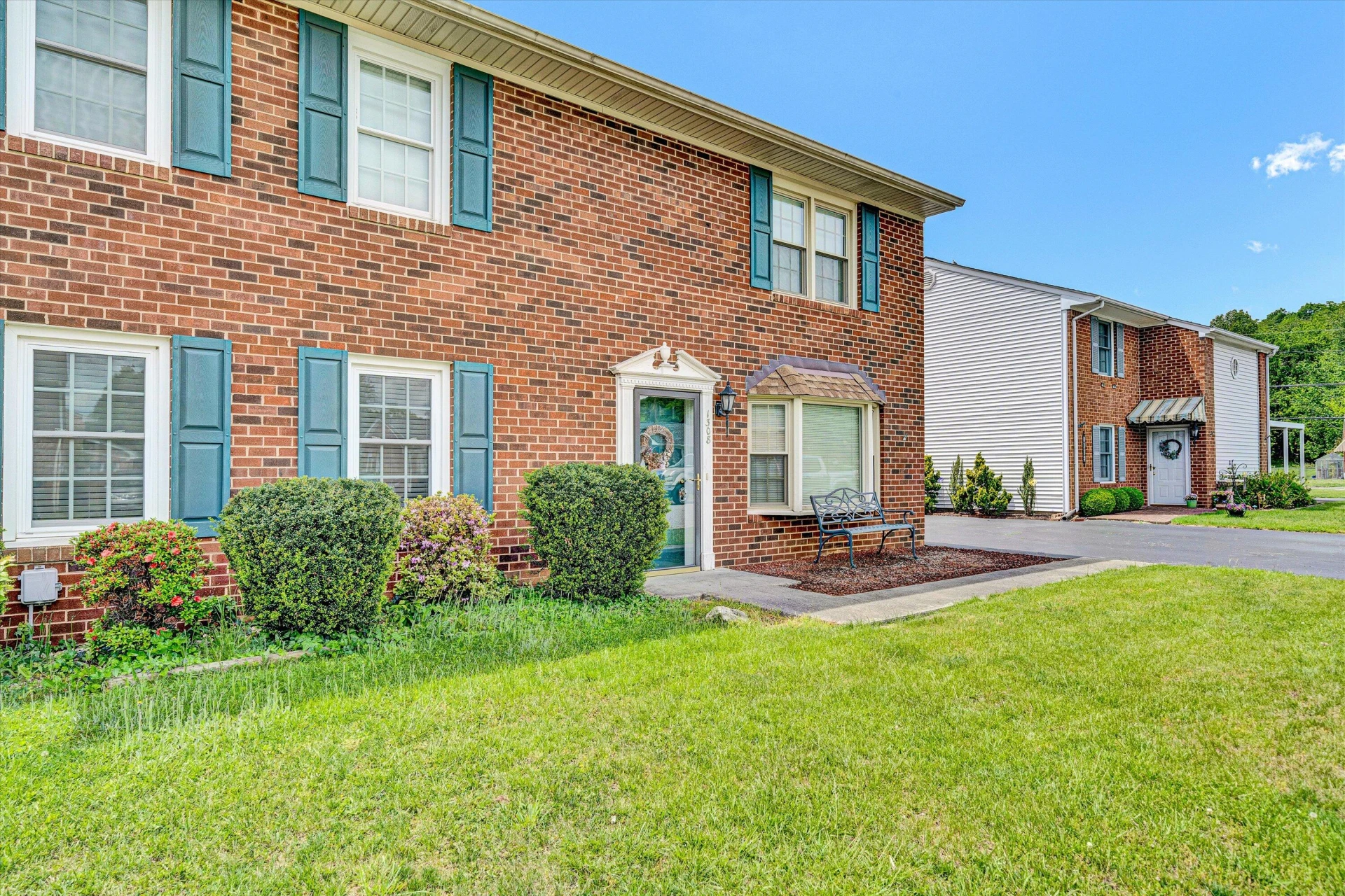 1308 Parkdale Manor DR - Photo 2
