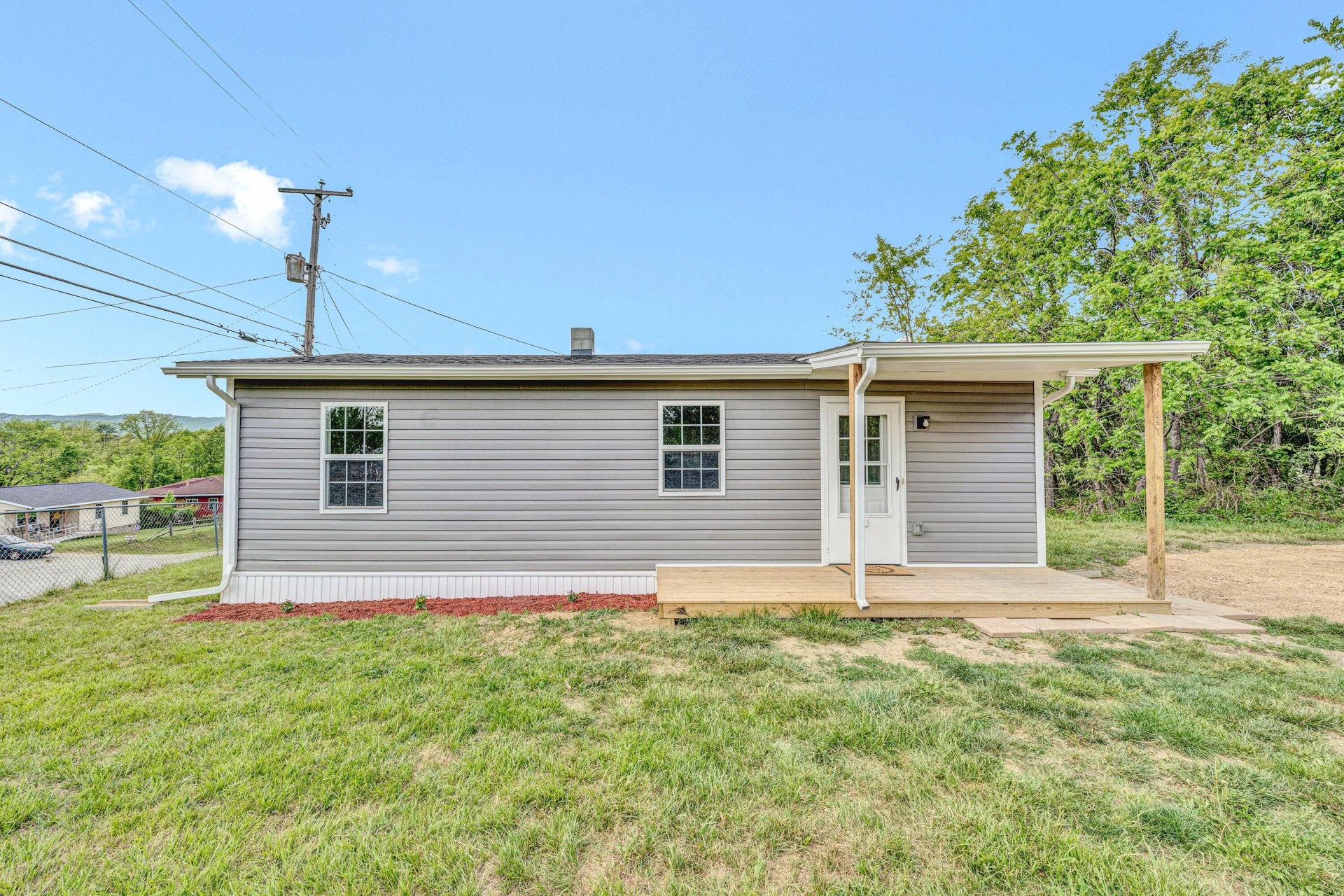 8307 Reservoir RD