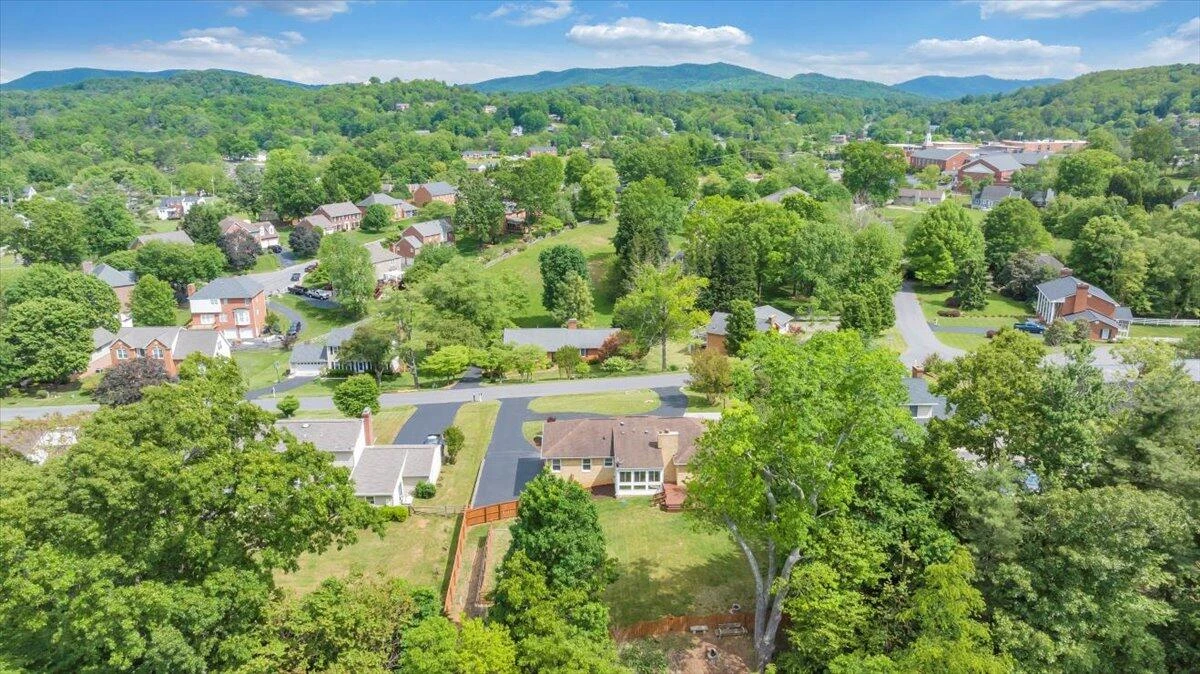 4949 Grape Tree LN - Photo 74