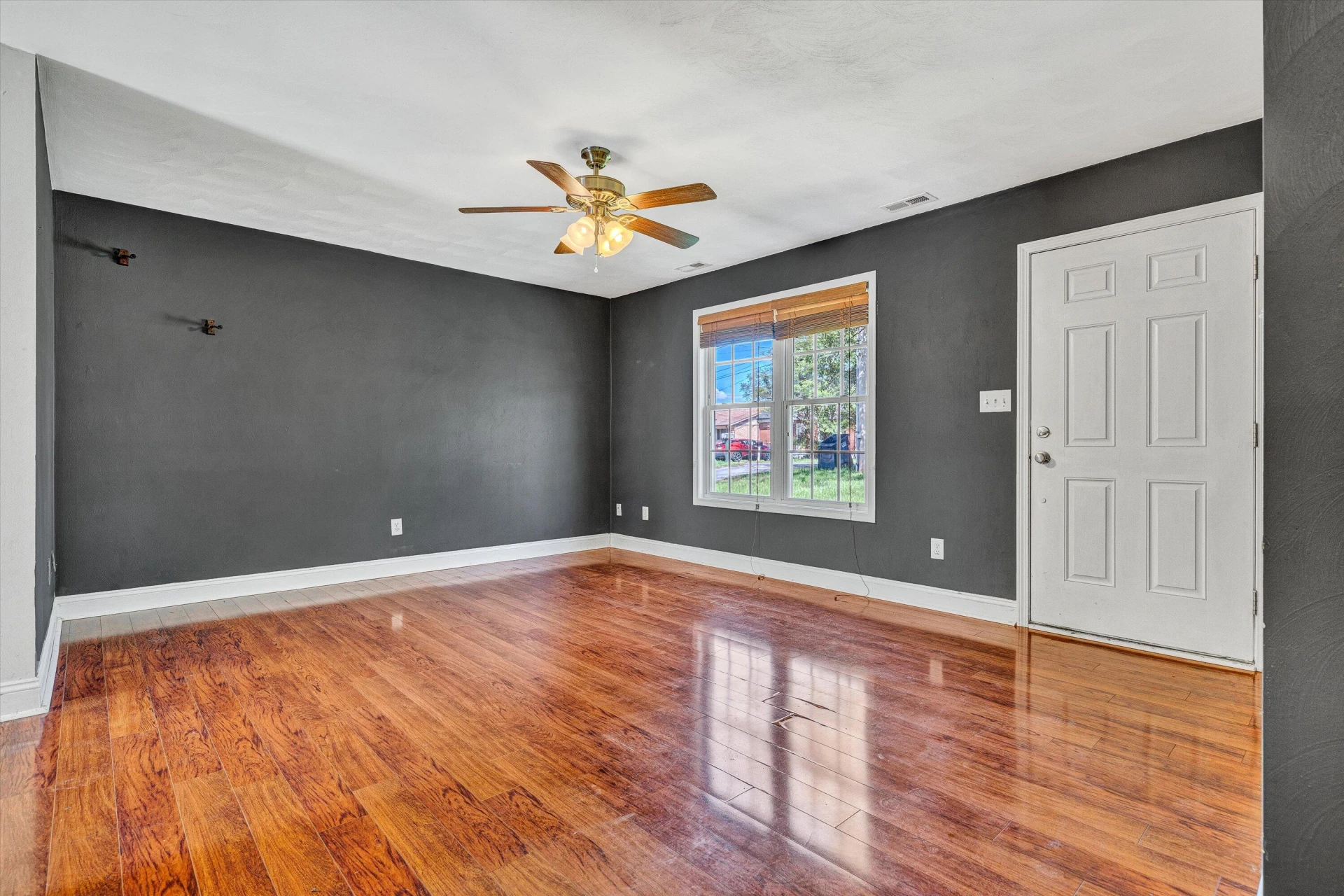 2614 Radford RD - Photo 3