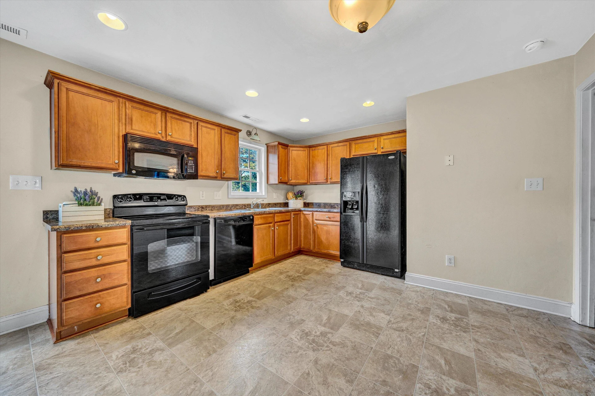 2614 Radford RD - Photo 5