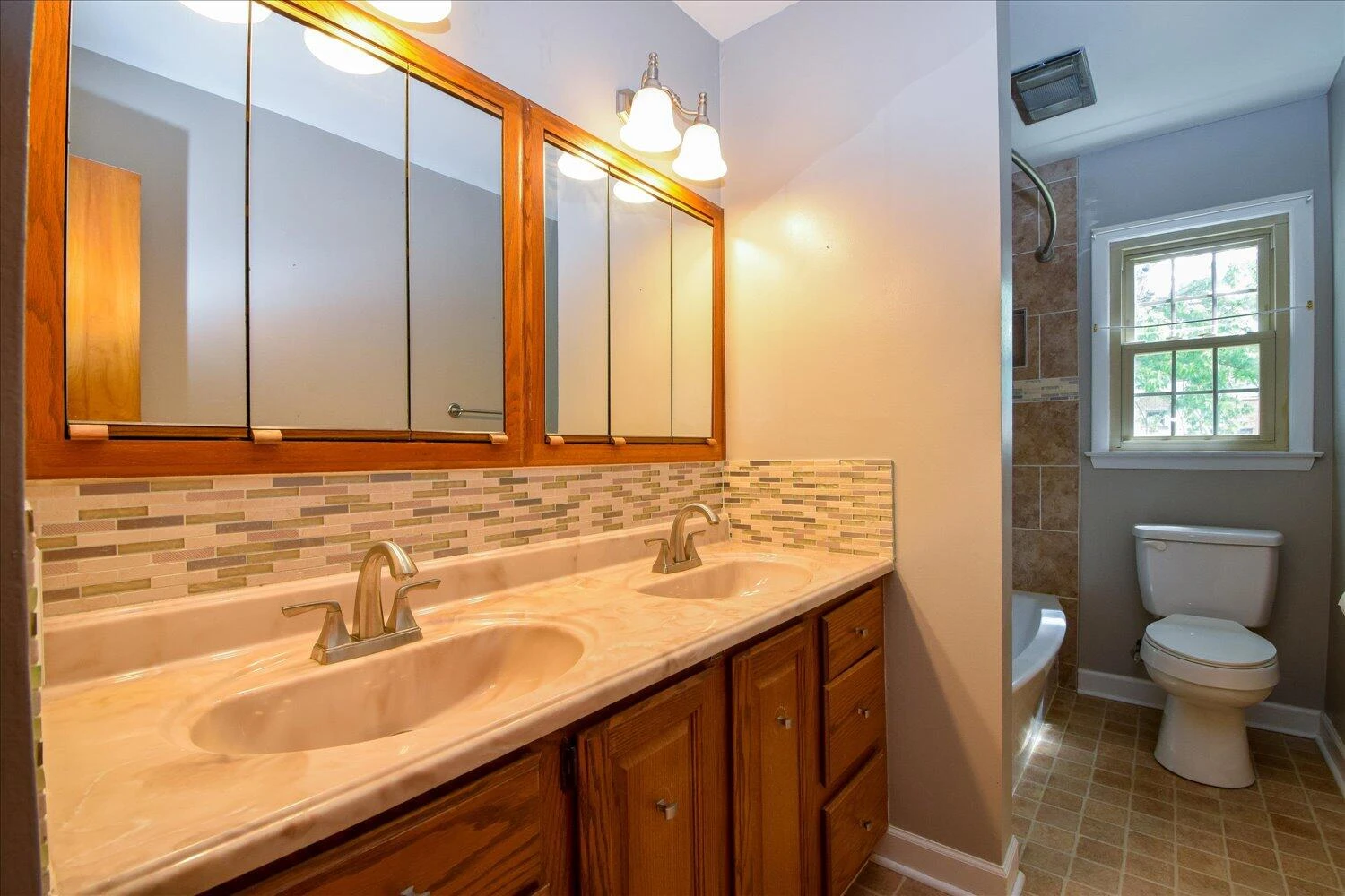 906 Ingleside LN - Photo 17