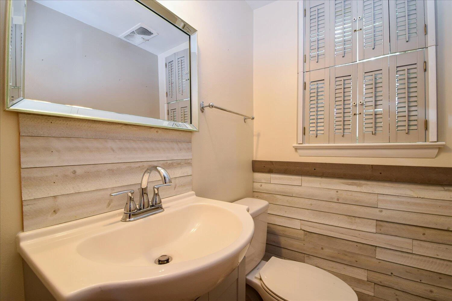 906 Ingleside LN - Photo 21