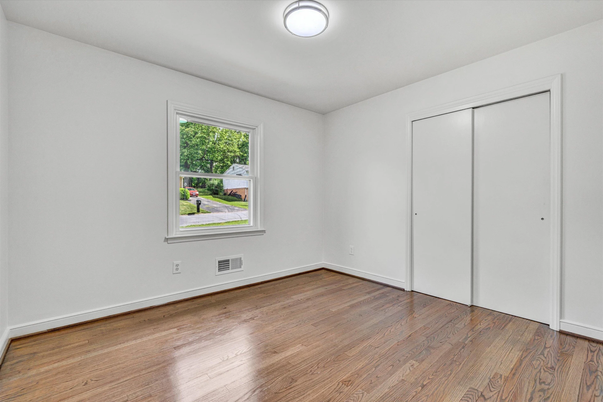 4122 Woodvale DR - Photo 17