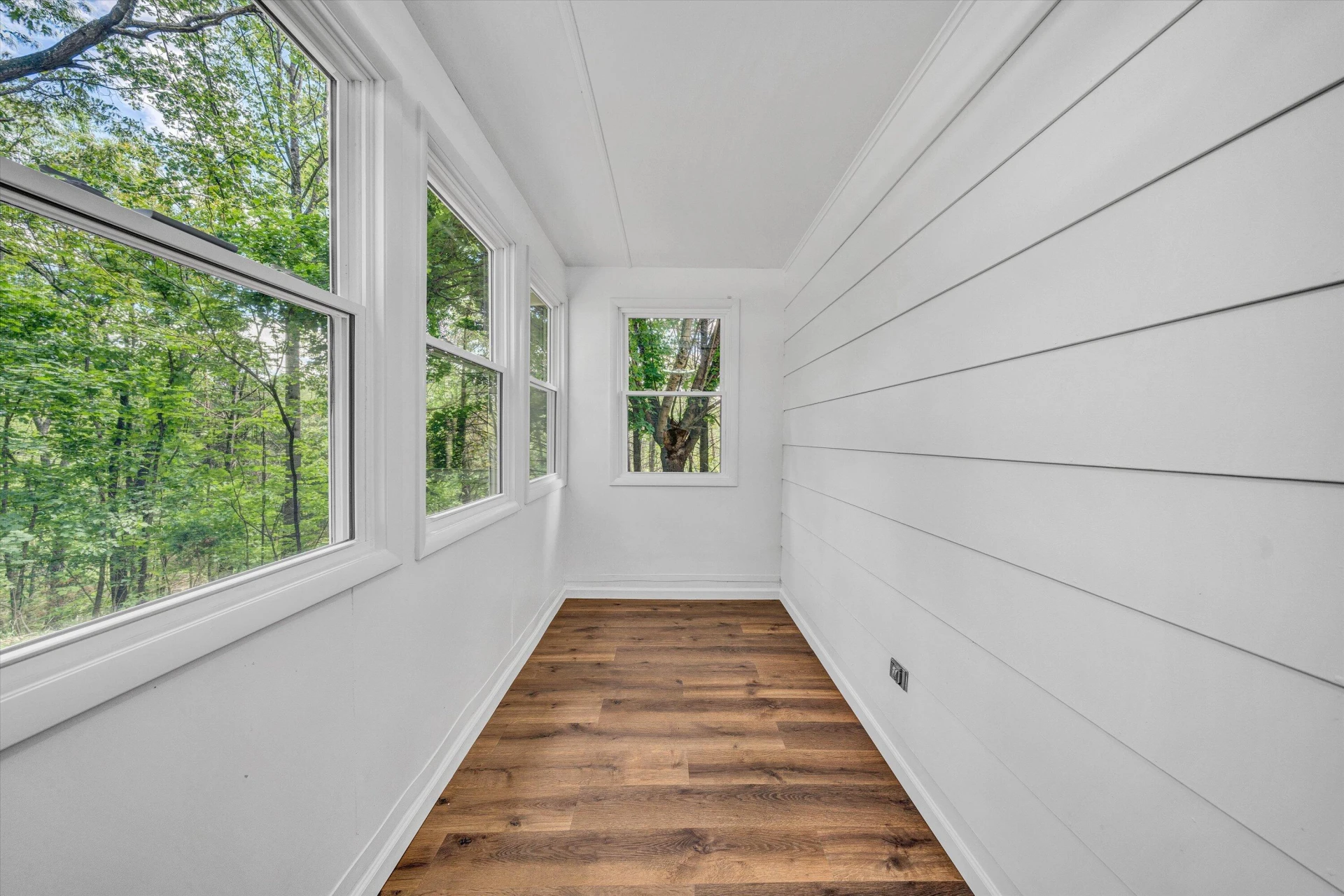 160 Primrose RD - Photo 3