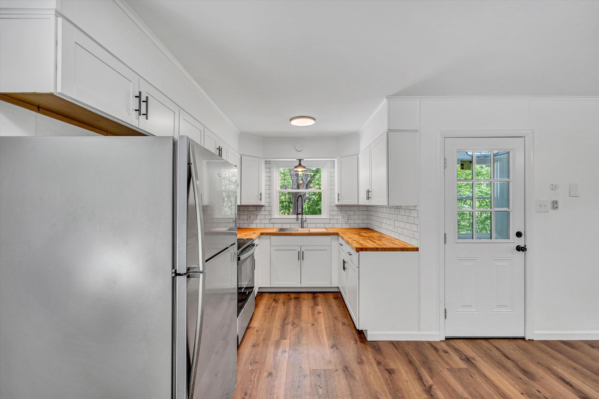 160 Primrose RD - Photo 7
