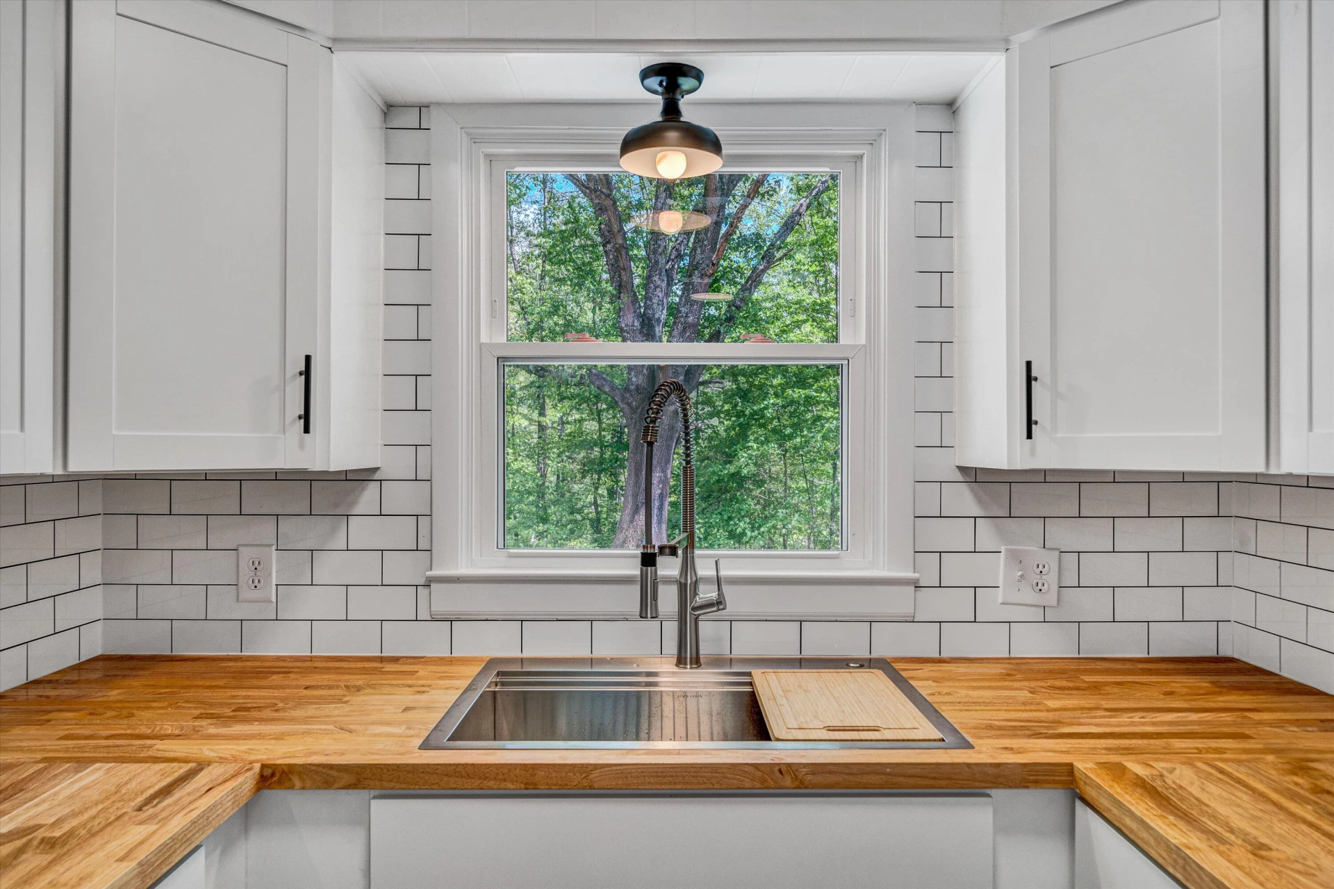 160 Primrose RD - Photo 9