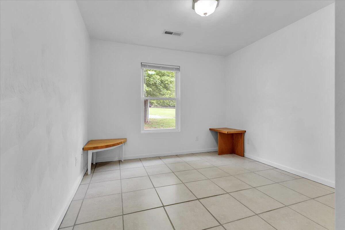 1359 Brooks AVE - Photo 16