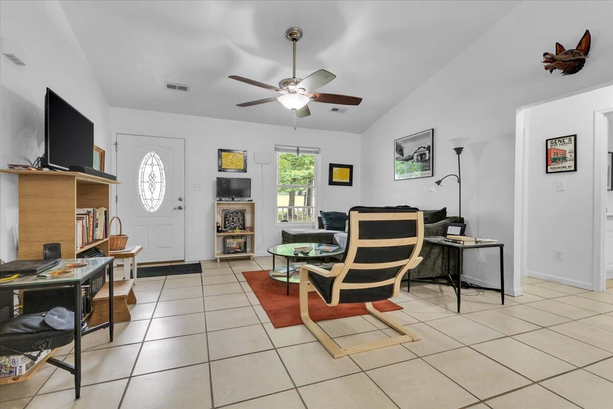 1359 Brooks AVE - Photo 6