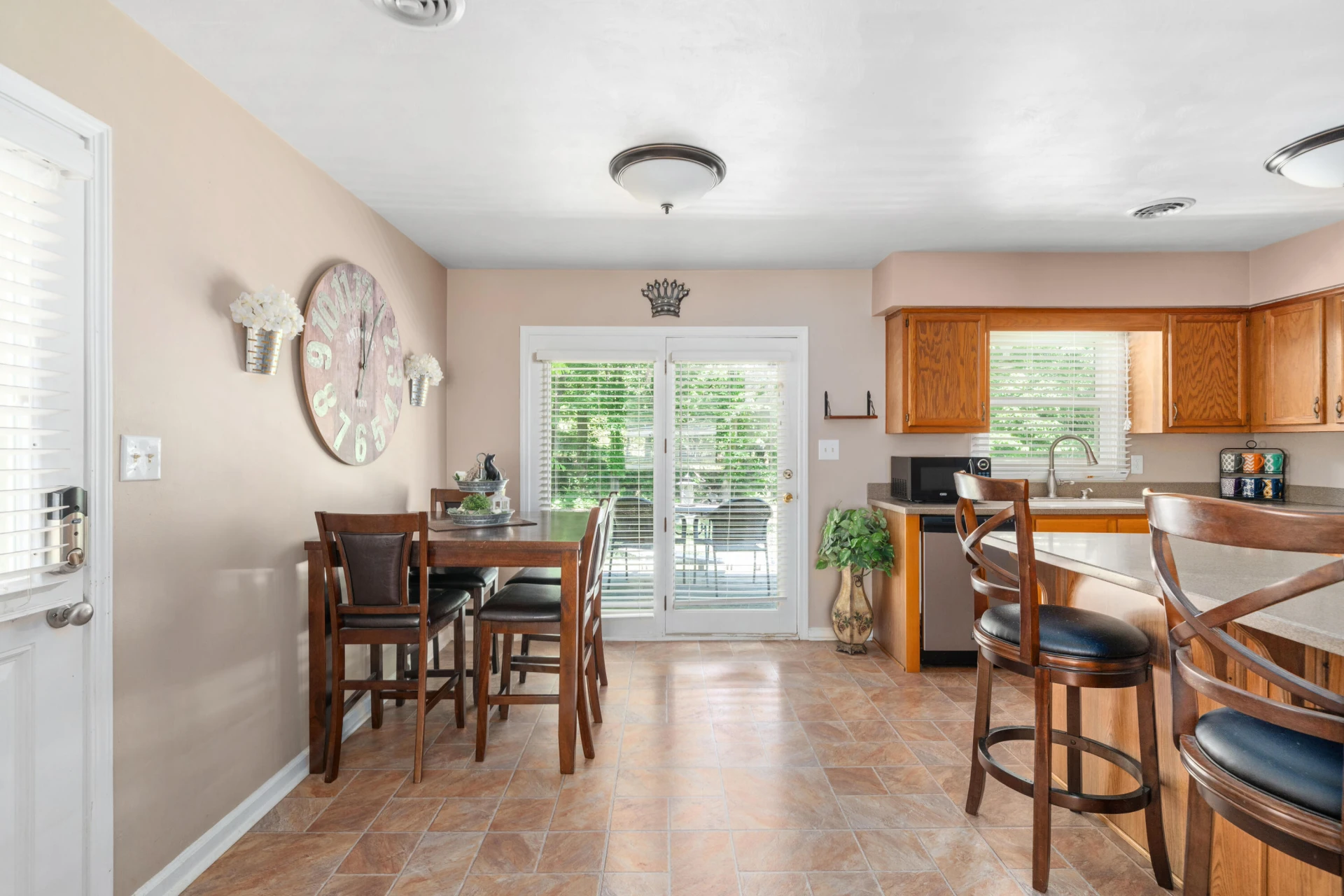 4417 Indian Hill RD - Photo 3