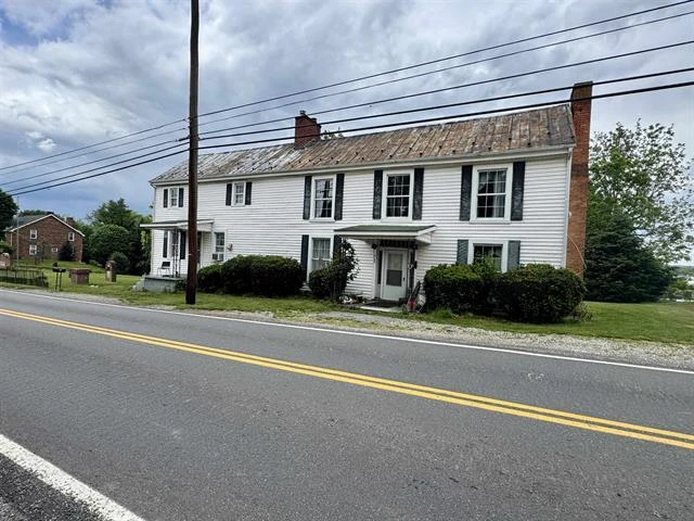 5255 Wilderness RD - Photo 2