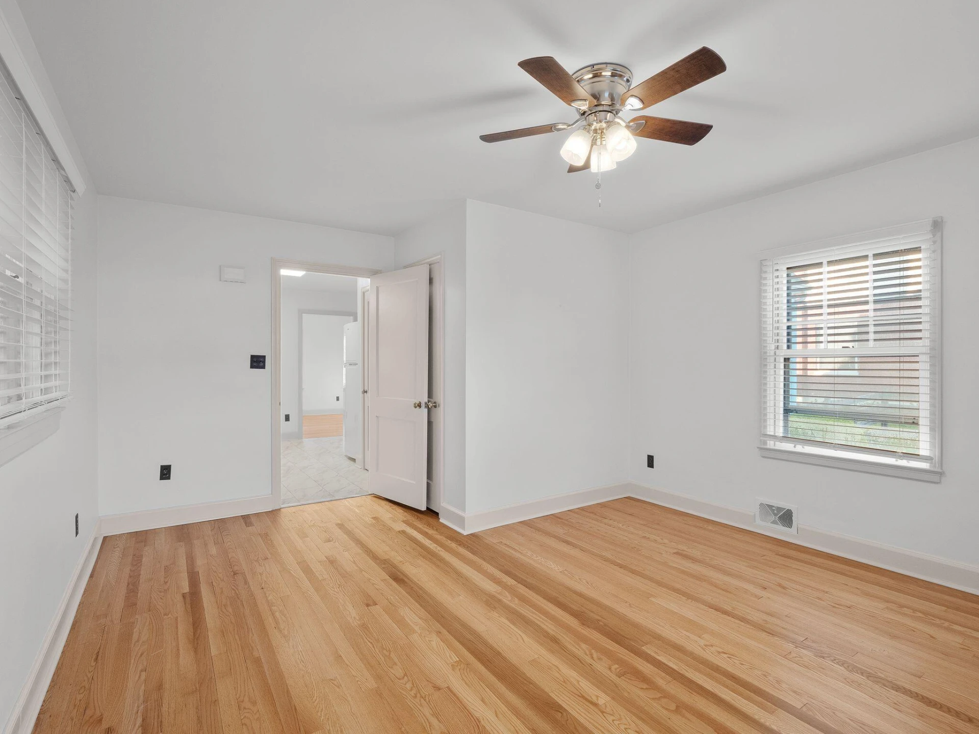 306 2nd ST - Photo 22