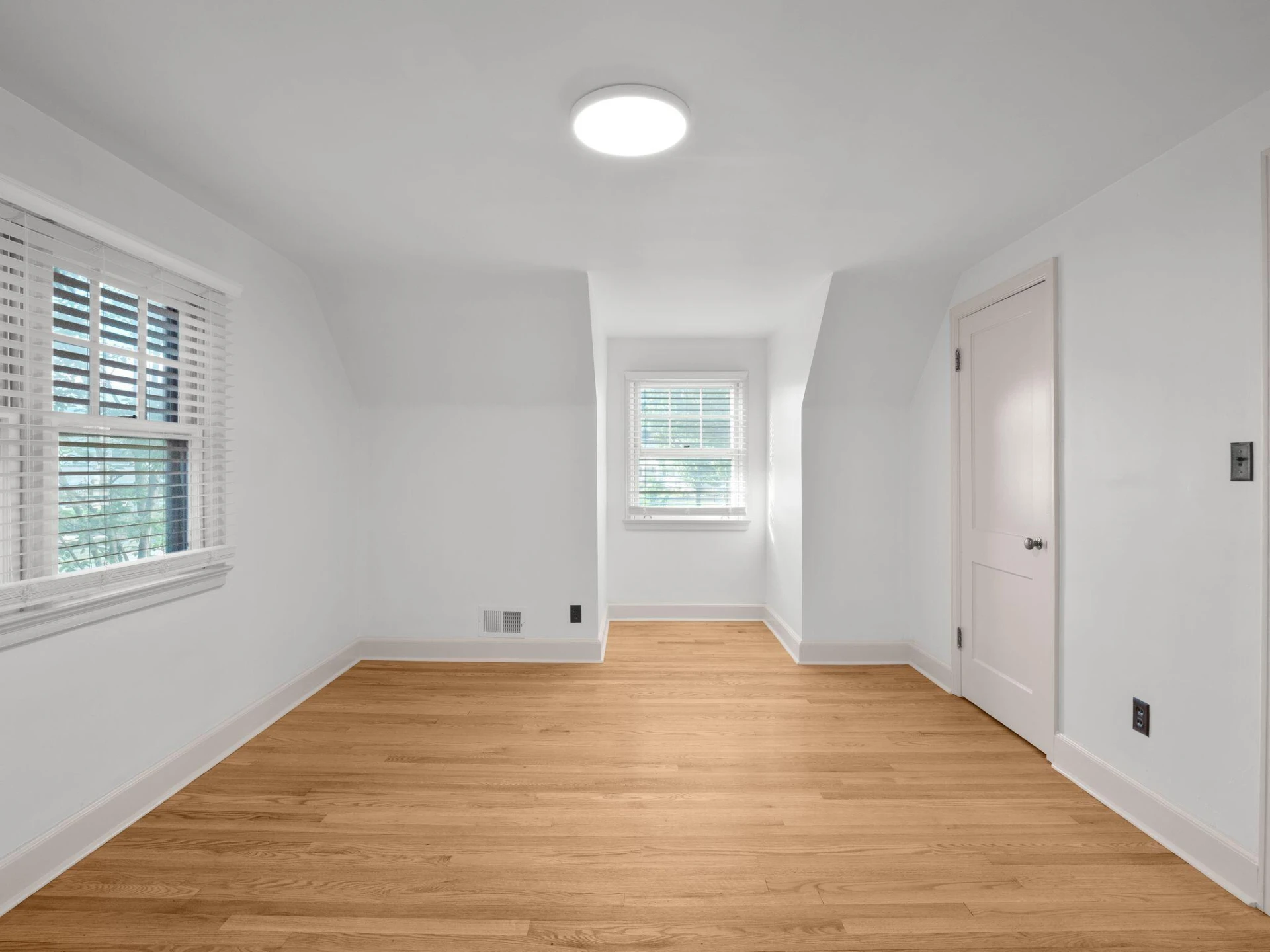 306 2nd ST - Photo 24