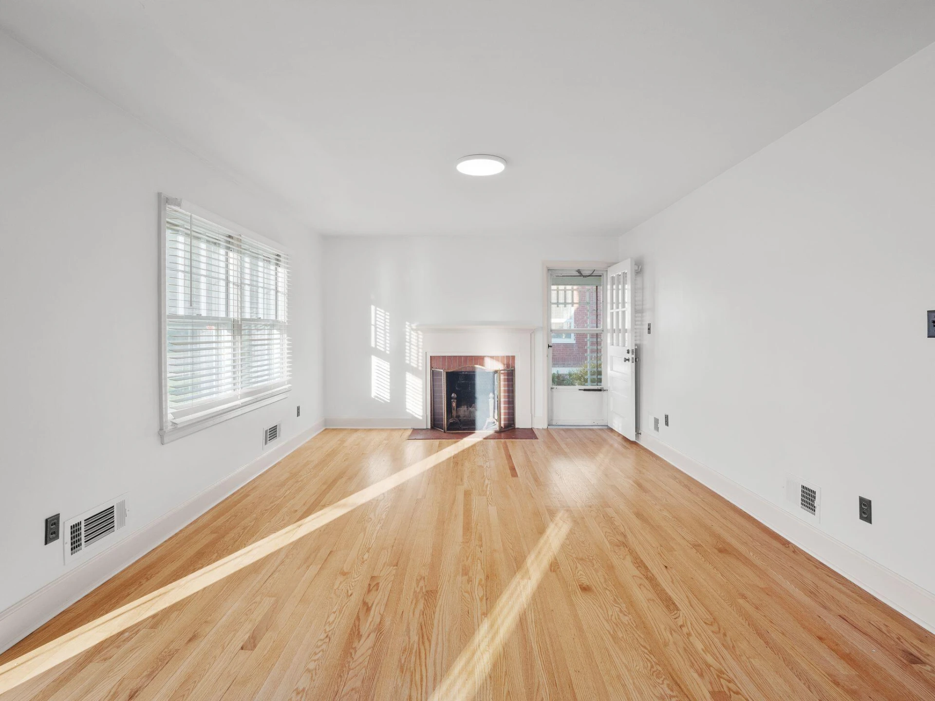 306 2nd ST - Photo 10