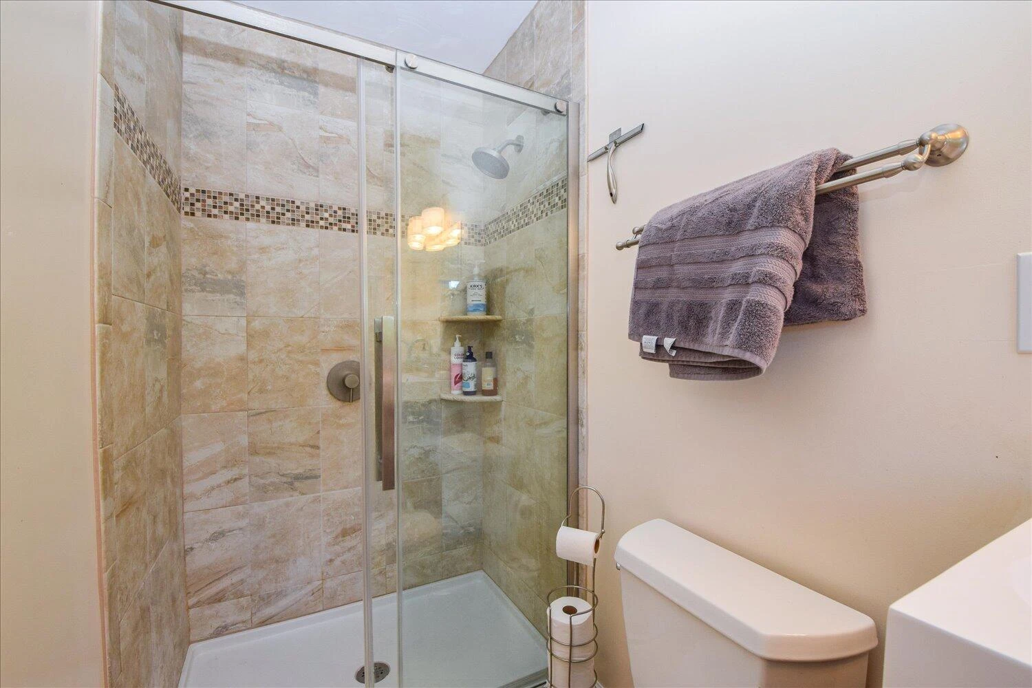 2245 Karen DR - Photo 15