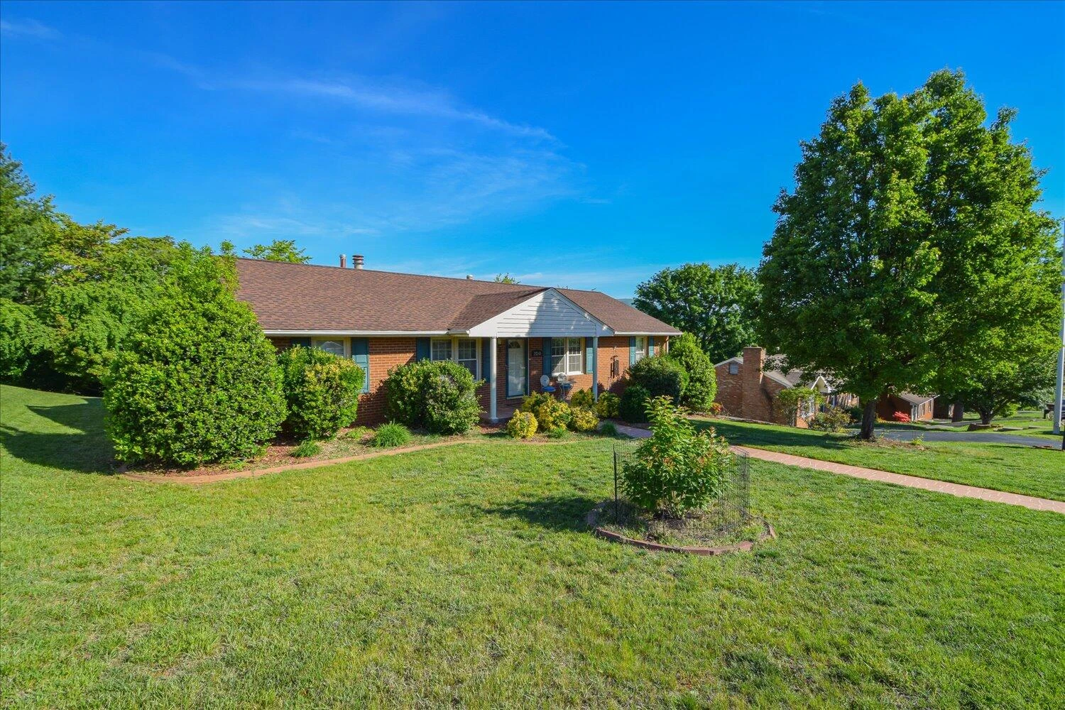 2245 Karen DR - Photo 24